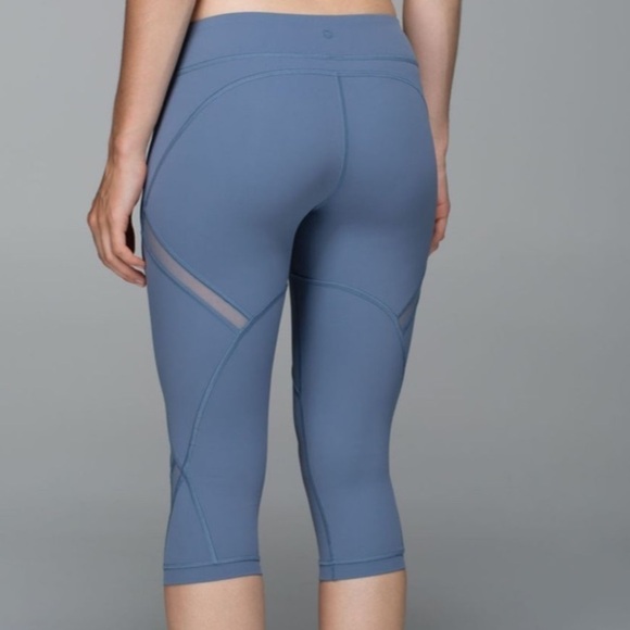 Lululemon Cool To Street Crop
Blue Denim / Banana Leaf Blush Quartz - Picture 4 of 12